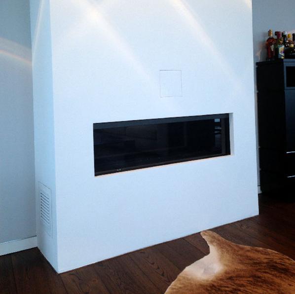 Open and closed gas fireplaces